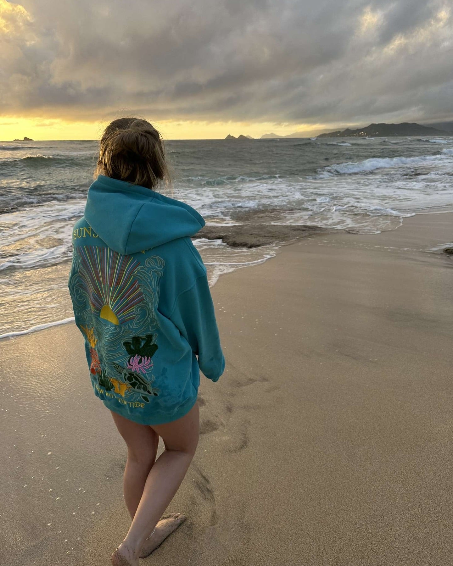 Flow with the tide Hoodie