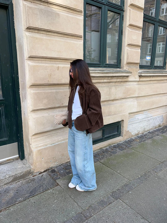 Jakke i imiteret ruskind med lynlås