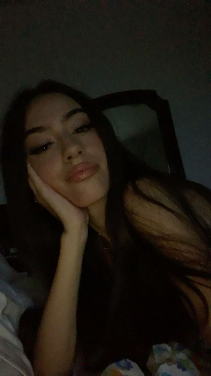 files/Falle_Account_Brown_Haired_Girl.jpg