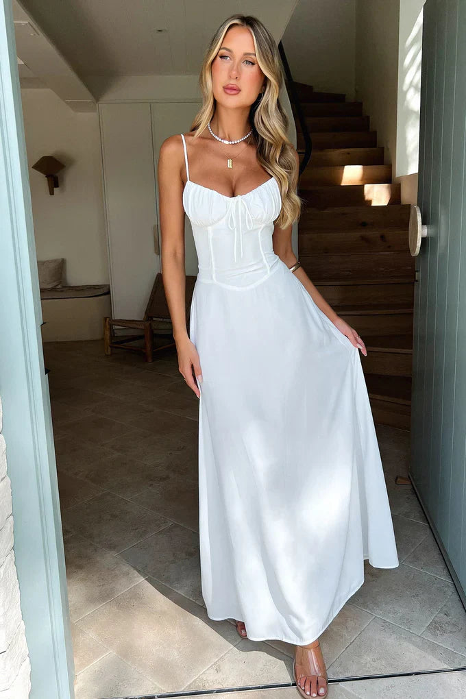 EVIAN | Flattering Summer Dress
