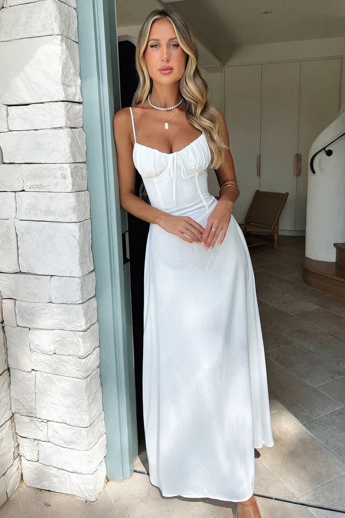 EVIAN | Flattering Summer Dress